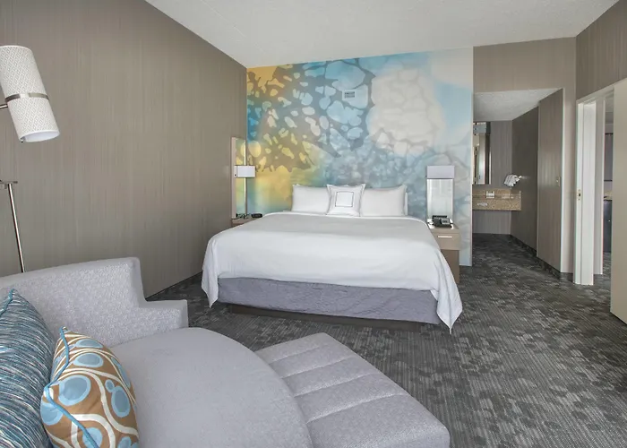 Courtyard By Marriott Newark Elizabeth